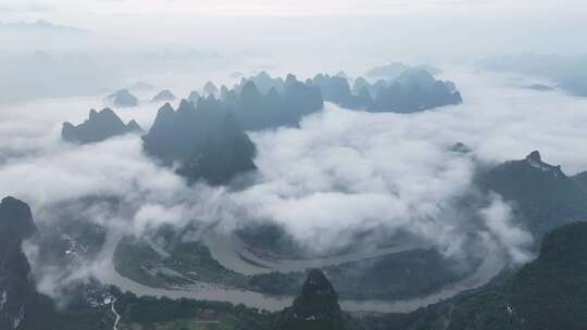 云海山峰航拍