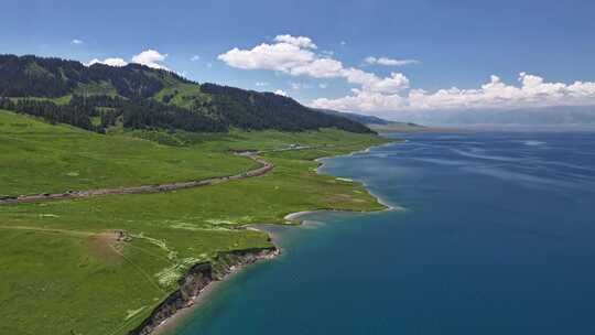 新疆赛里木湖草原湿地自然风光航拍