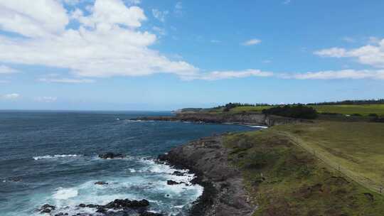 夏威夷毛伊岛火山岩海岸线上令人惊叹的风景-空中