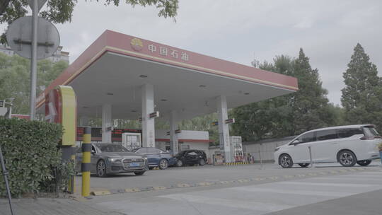 中国石油 汽车加油