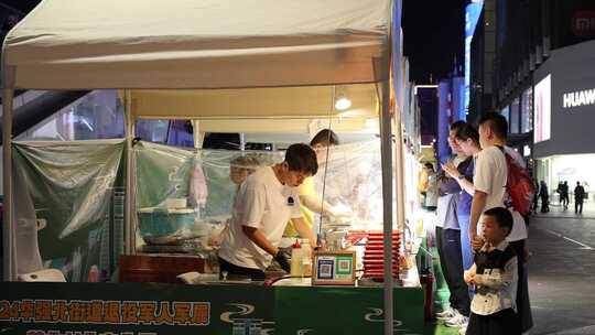 夜宵 烤肠 小吃 美食 烟火气 宵夜 夜市