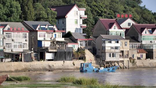 杭州湾海边城市岛屿礁石海浪