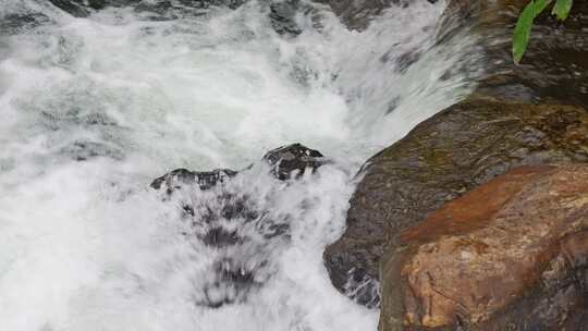 清澈河水河流水源水流溪流溪水