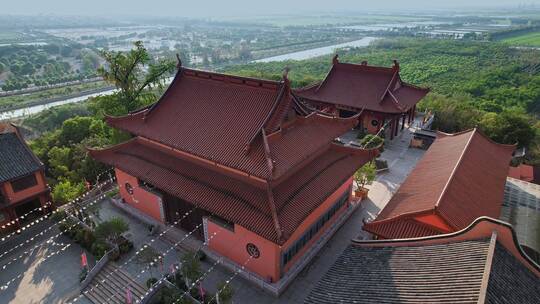 中国文化传统寺庙建筑屋顶特写