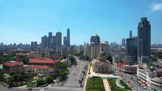 中国天津天津音乐厅小白楼和城市天际线航拍视频素材模板下载