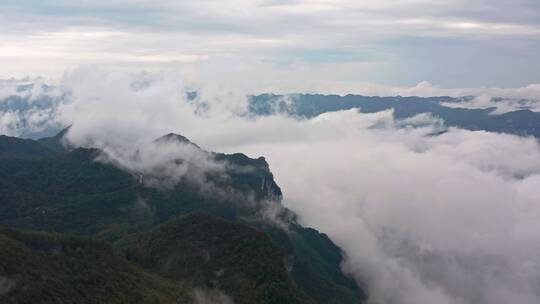 4k航拍高山峡谷云海