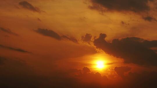 日落延时黄昏天空阳光晚霞夕阳天黑夜幕降临