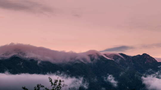 【延时】黄昏时的高山流云