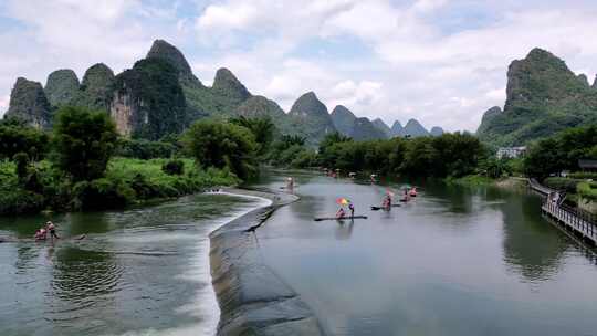 航拍桂林山水遇龙河竹筏