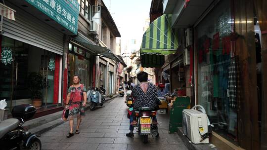 浙江台州温岭石塘镇街头