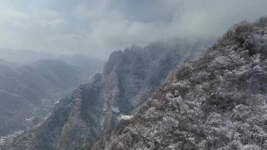 下雪 ￼ 云海 ￼户外 山峰 秦岭