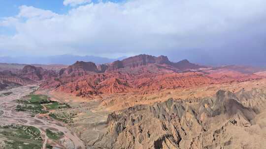 新疆独库公路唐古拉风暴天山神秘大峡谷