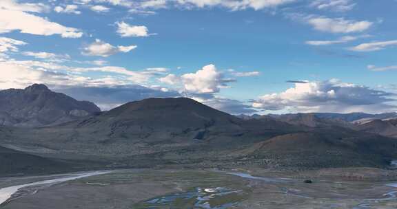 航拍西藏珠峰山脉风光