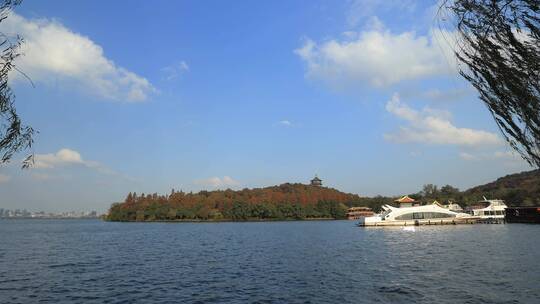 杭州西湖的秋天景色