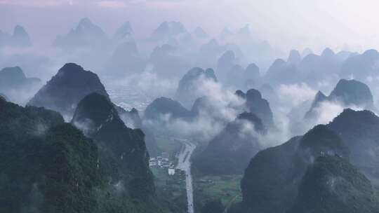 桂林漓江山水风光航拍阳朔日出云海壮丽风景