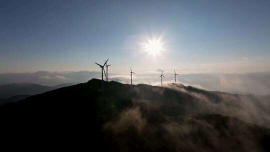 山脊上的风力发电站