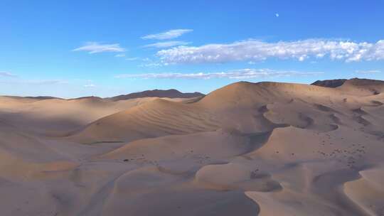 敦煌鸣沙山