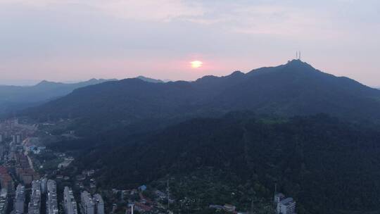 航拍大自然山川日落晚霞夕阳西下