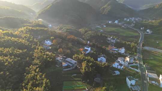 皖南山区深秋清晨景色