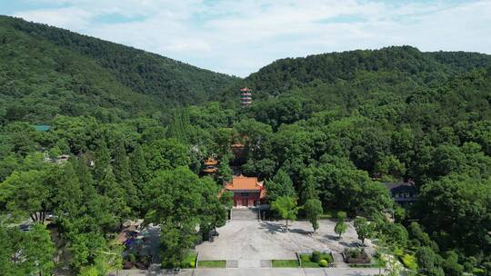 航拍湖南常德夹山国家森林公园夹山灵泉禅院