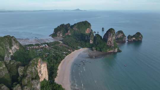 泰国甲米莱雷海滩海岛沙滩航拍自然风光视频素材模板下载