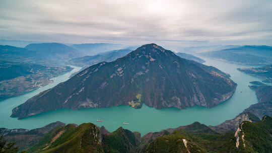 三峡之巅瞿塘峡红叶