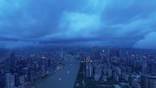 雨后云雾下的广州航拍