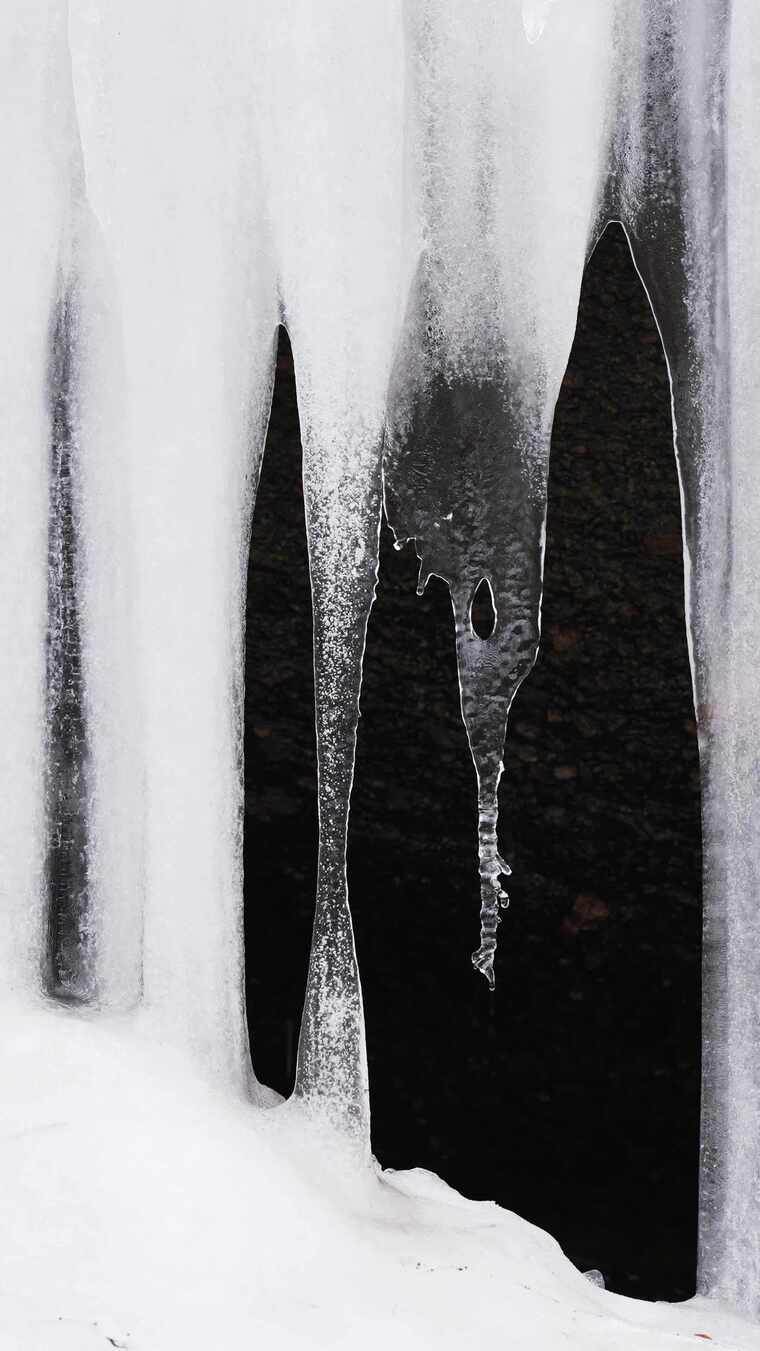 冰雪融化冰锥滴水升格