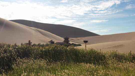 敦煌鸣沙山月牙泉夏天晴天航拍