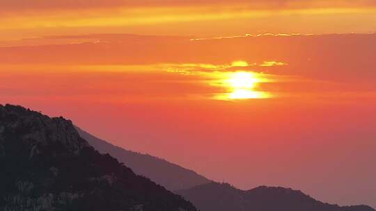 在泰山，邂逅最美的日出