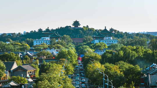 北京景山万春亭街道车流