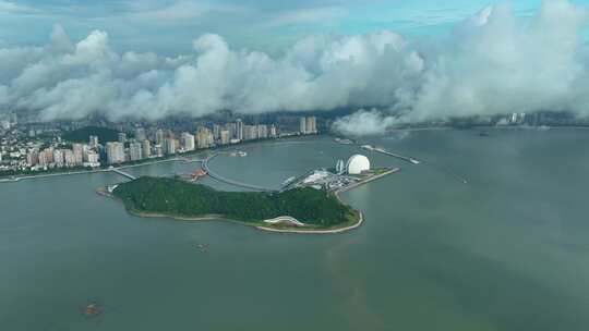 空中俯瞰珠海城市航拍珠海地标大剧院日月贝