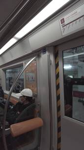 北上广地铁车厢进站乘车4K实拍