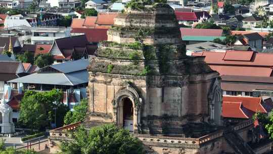 泰国清迈古城契迪龙寺航拍城市风光