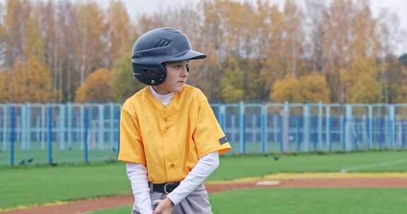 男孩棒球运动员