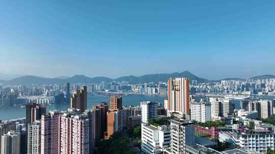 航拍香港维多利亚港城市天际线万里无云风景