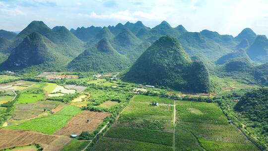 桂林漓江两岸山水风光