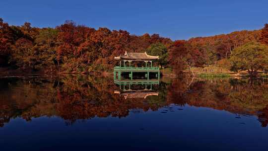 南京中山陵流徽榭秋景