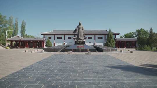 新疆易经文化园雕像