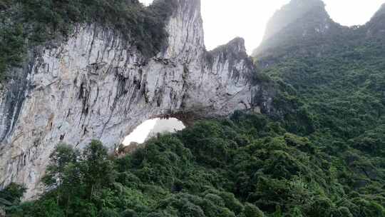 广西桂林平乐月亮山航拍