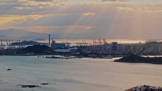 厦门海沧嵩屿码头长焦夕阳海滨集港口