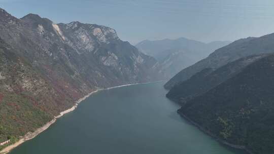 长江三峡巫峡红叶