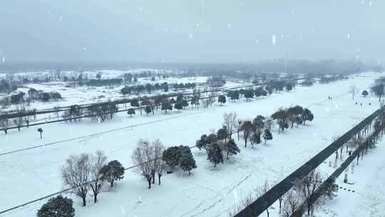 航拍洛阳定鼎门雪景