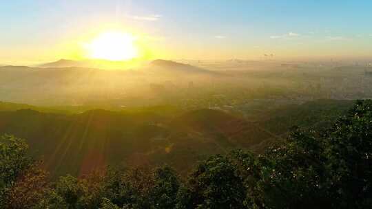 航拍广州白云山日出 眺望广州城区