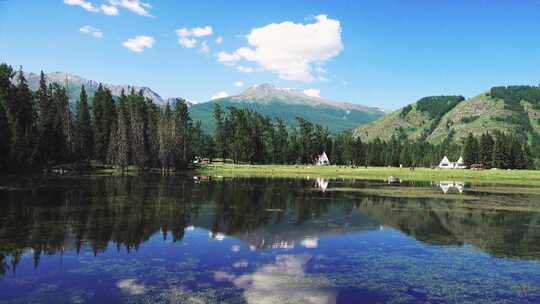 新疆喀纳斯湖泊雪山山脉视频素材模板下载