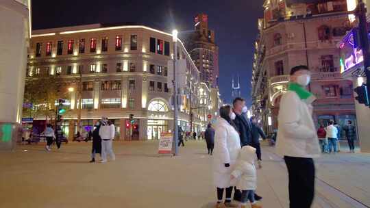 上海外滩夜晚南京路步行街夜景人流视频素材