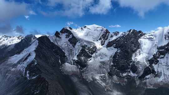 雪山山脉