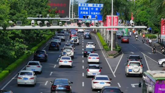 广西南宁民族大道交通繁忙下班高峰拥堵延时