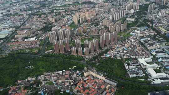 航拍雷阵雨后的广东省东莞市清溪镇城市风光