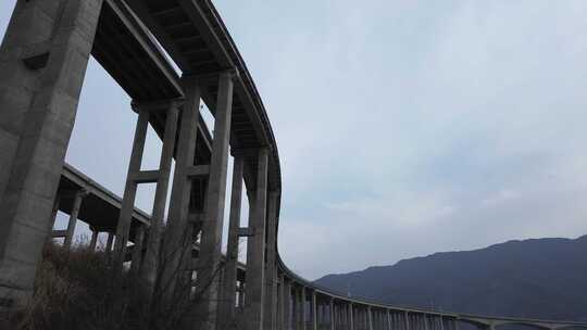 四川绵阳平武县高速路出入枢纽附近视频素材模板下载